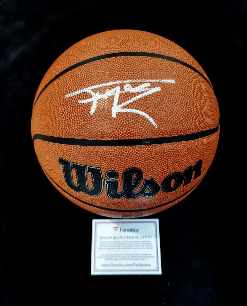 第二节发力！西亚卡姆半场11中5，得到12分7板2助2断（西亚卡姆次节爆发：半场11投5中，拿下12分7板2助2断）