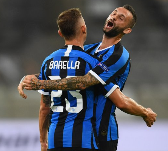 法国双塔内线统治世界赛场（法国内线双塔称霸世界赛场）