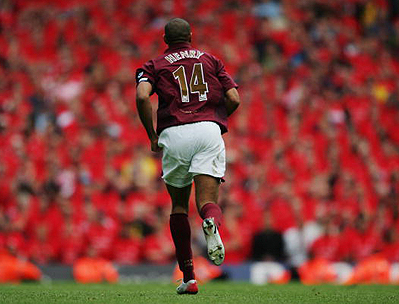 德容：不应该再和上赛季比较了，上赛季我们也没拿到欧冠冠军（德容：别再和上赛季相比了，那时我们同样无缘欧冠）