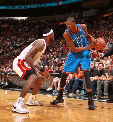 中超比赛亮点：上海申花绝杀广州队,（上海申花读秒绝杀广州队：中超焦点瞬间）