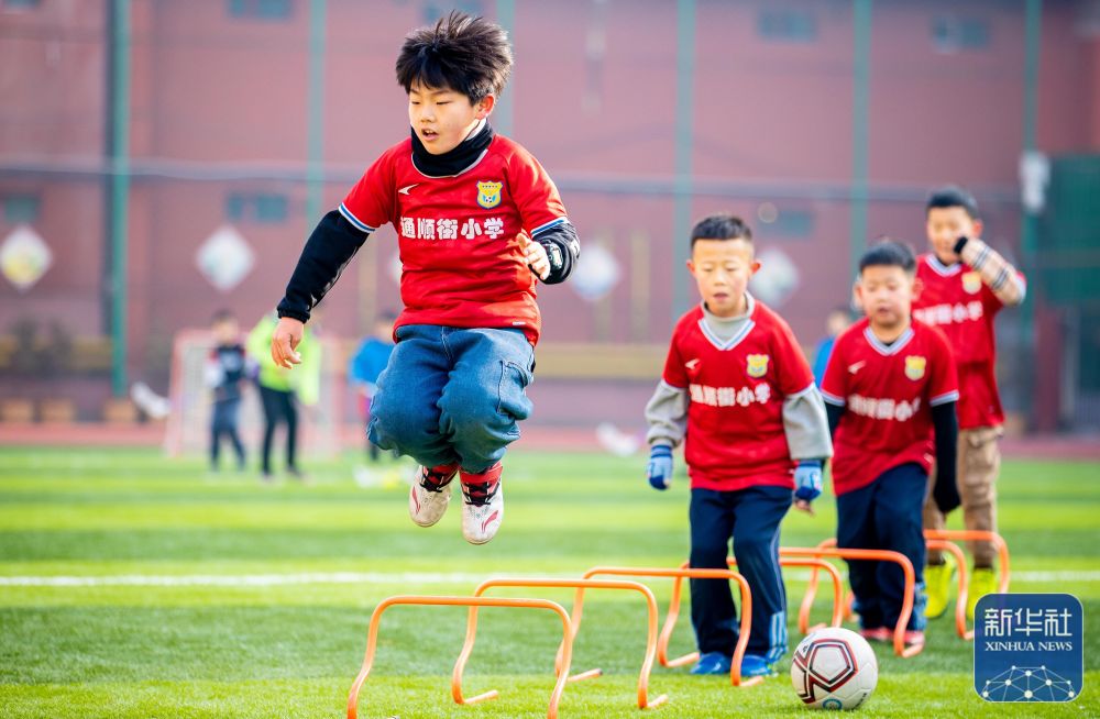 韩足晚报（2025.12.1）25K联赛颁奖冠军队成赢家（韩足晚报（2025.12.1）：25K联赛颁奖礼，冠军队成最大赢家）