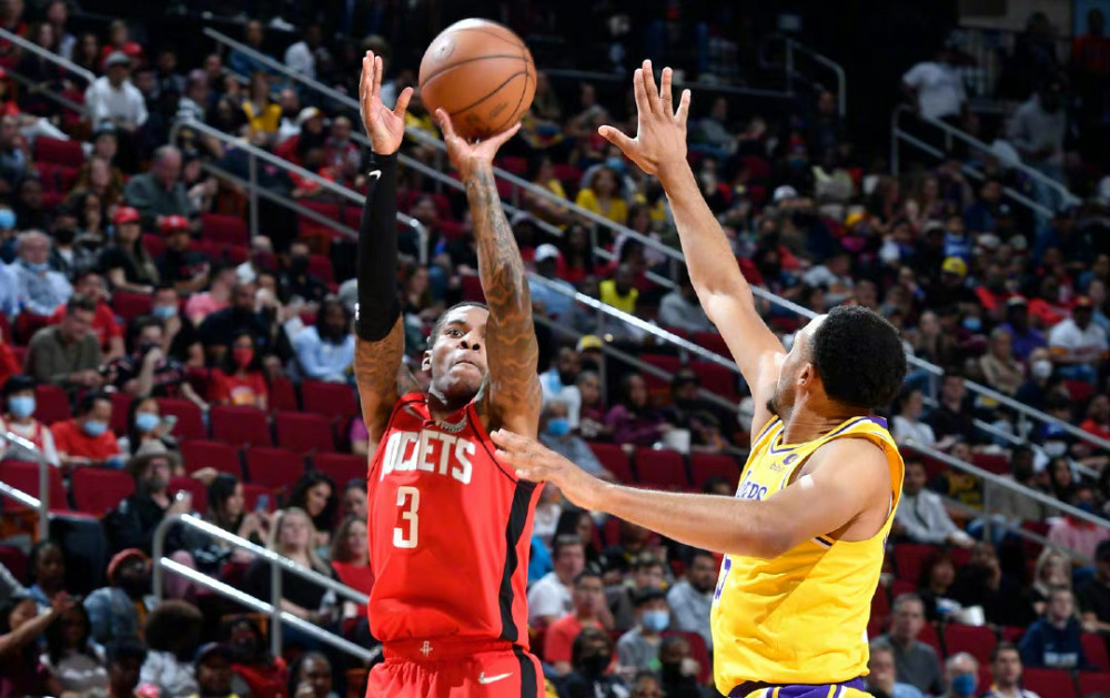 美职联官方列足坛历史助攻榜：梅西距历史第一只差4次（美职联公布足坛助攻历史榜：梅西距榜首仅差4次）