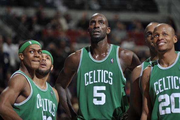 图赫尔谈C罗染红：希望我的球员们不要得红牌，这很重要（图赫尔评C罗红牌：希望队员避免被罚下，这非常关键）